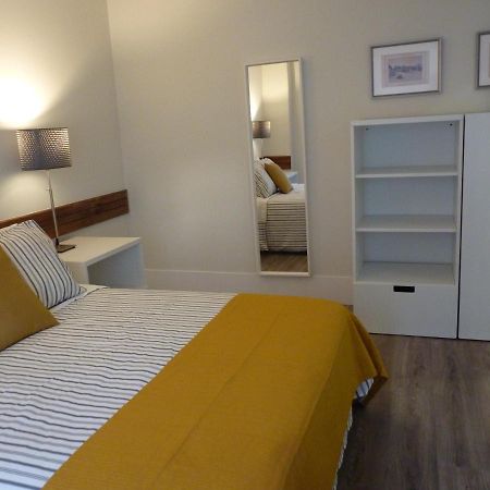 Confortable 1 Bedroom Apartment At Roma Avenue - 1A Lisboa Exteriör bild