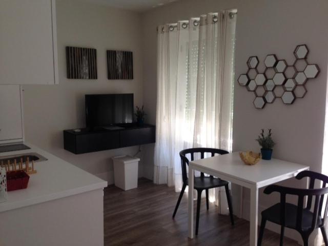 Confortable 1 Bedroom Apartment At Roma Avenue - 1A Lisboa Exteriör bild